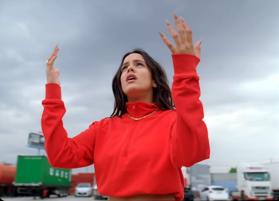 Still from Rosalía’s music video for Malamente